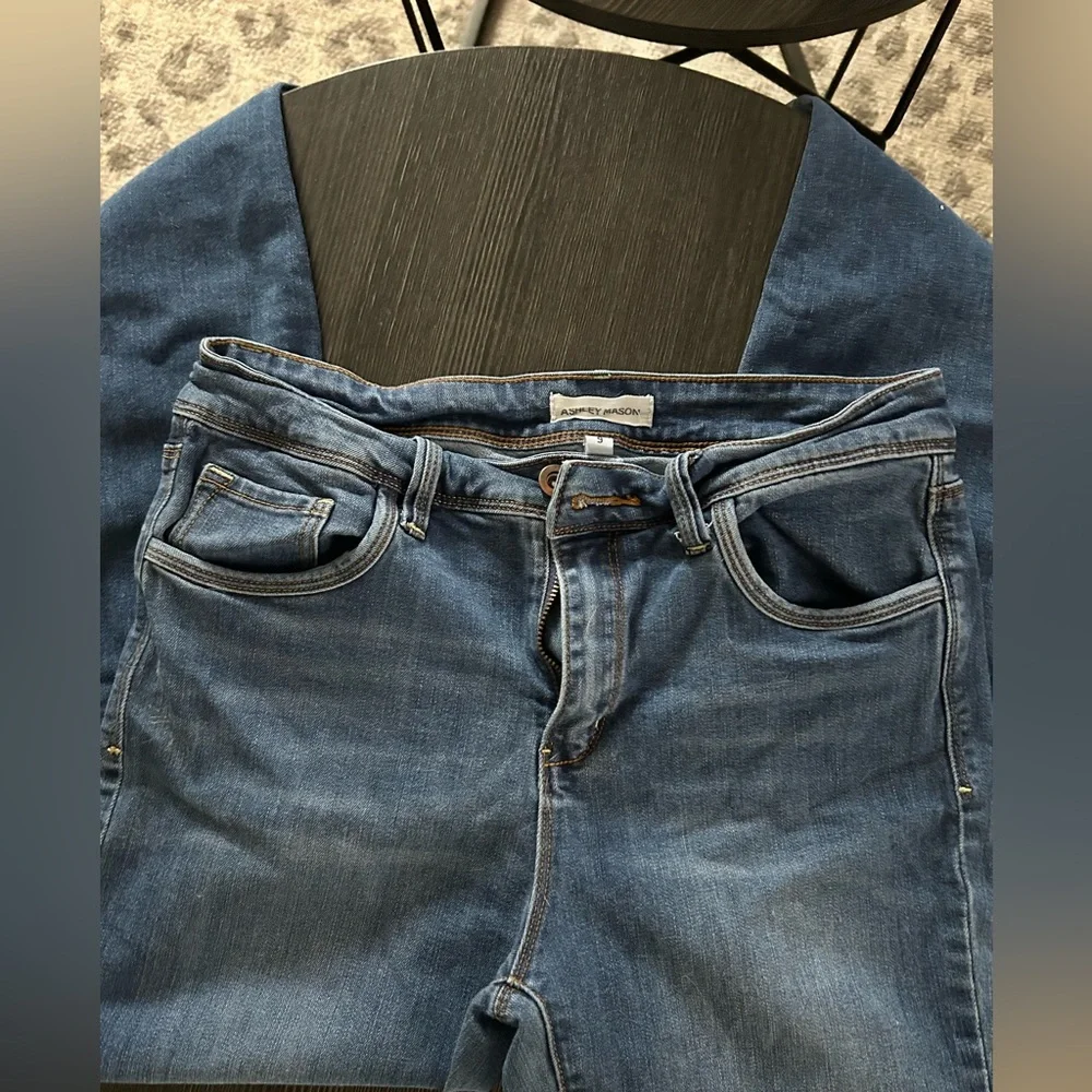 Ashley Mason Classic Blue Jeans - Picture 2 of 4